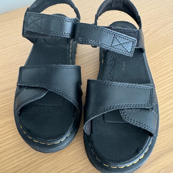 Dr. Martens Klaire Sandal - Kids - Picture 6 of 6